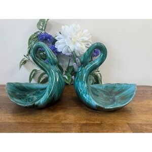 Blue Mountain Pottery Swan Figurines – Pair of Canadian Green Drip‎ Glaze Swans